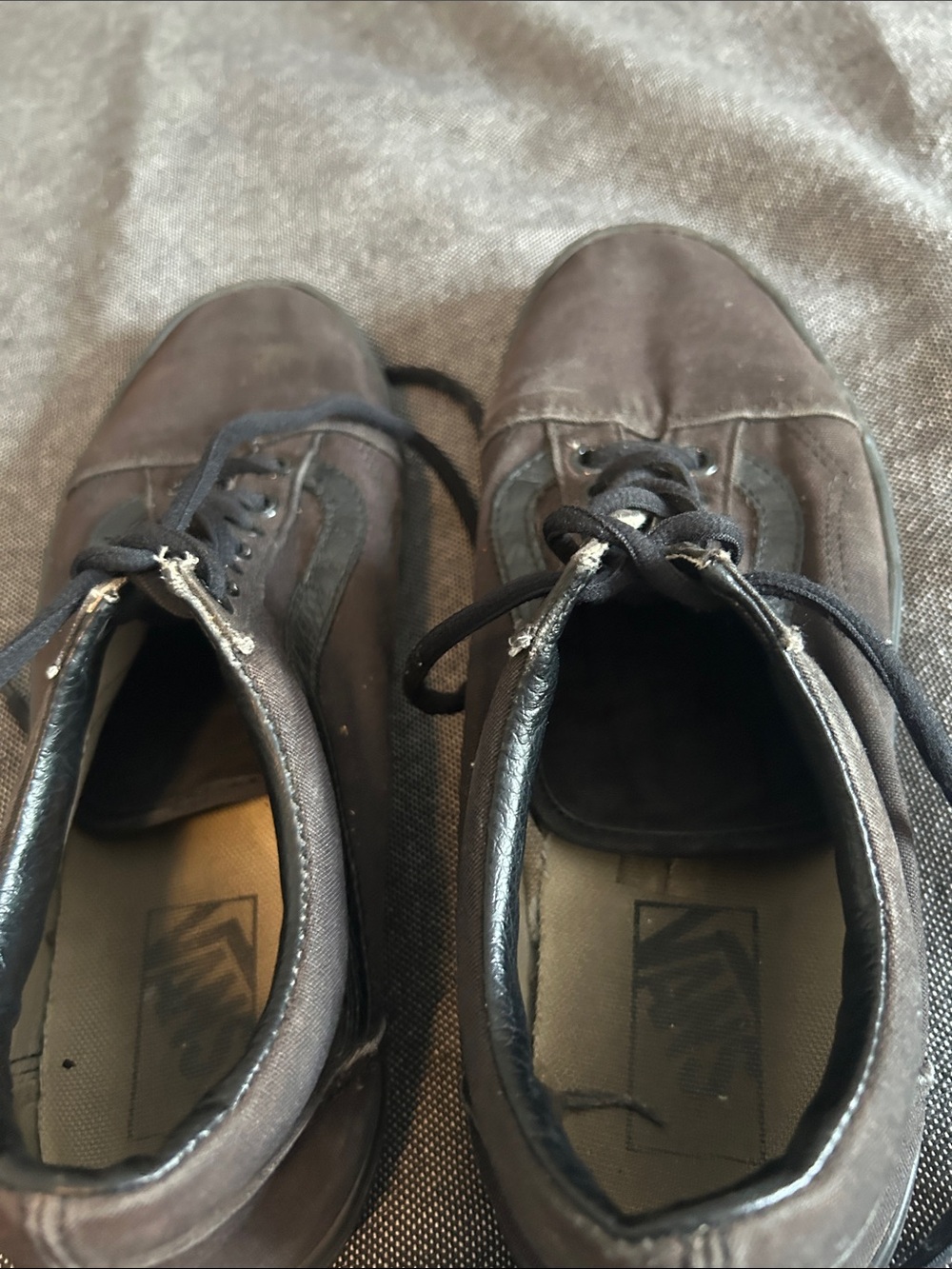 Vans Men's Old Skool Sneakers - Picture 6 of 6